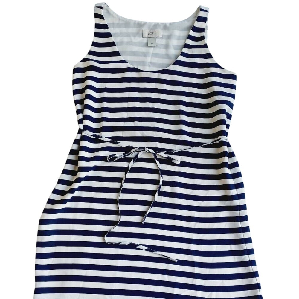 Loft Striped Sleeveless Shift Dress Womens XS Navy White‎ Curved Hem Coastal